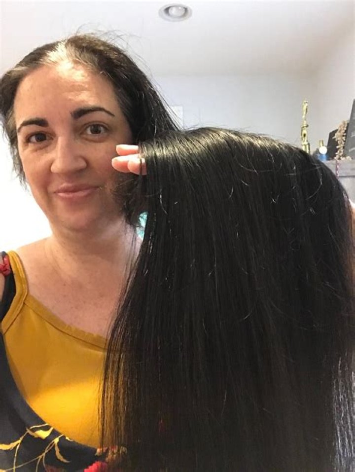 DashVib | How Long Is Crystal Gayle Hair Now? Husband Cut Hair